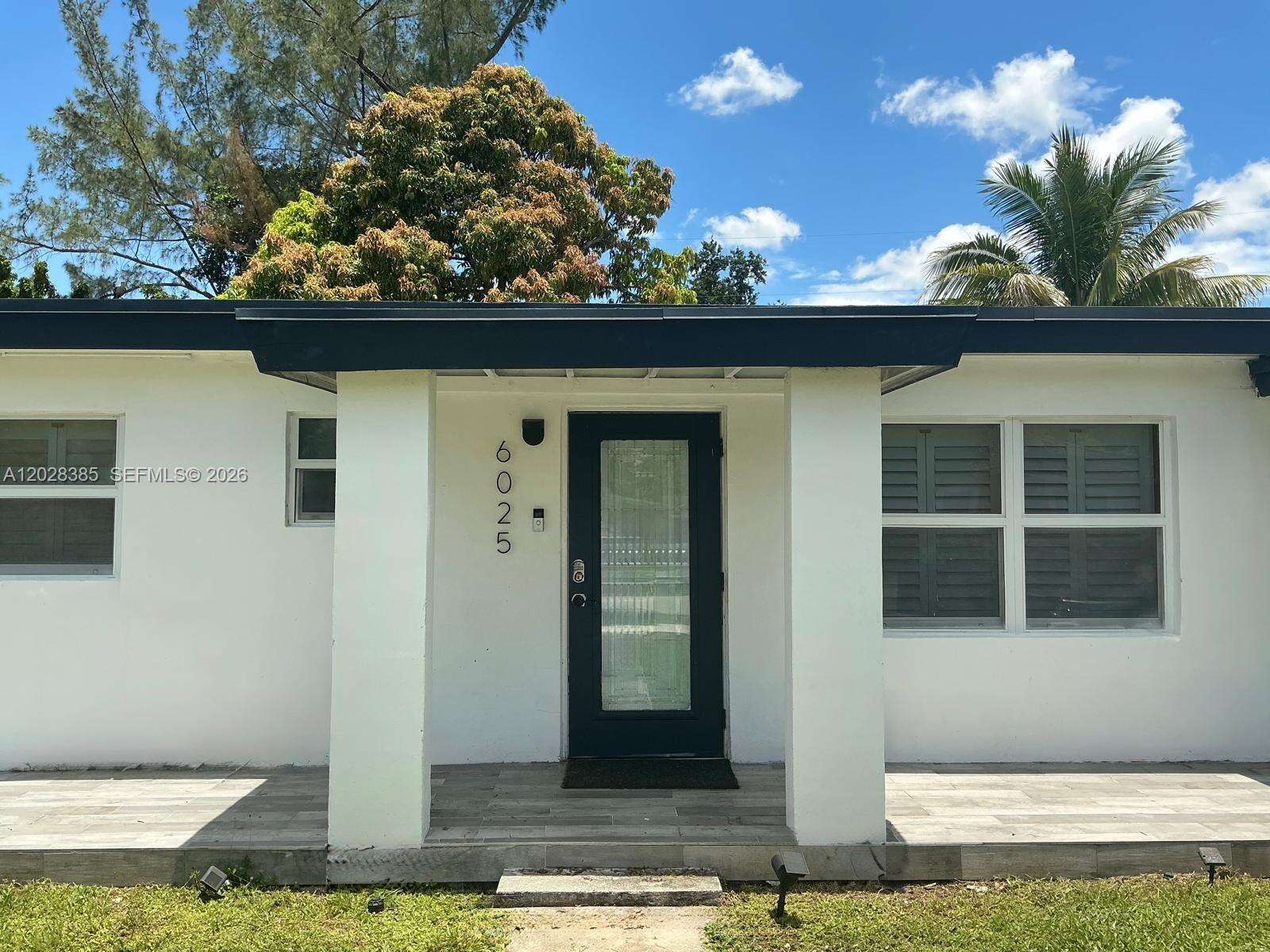 6025 40th St, Miramar, FL 33023 - For Sale photo 1
