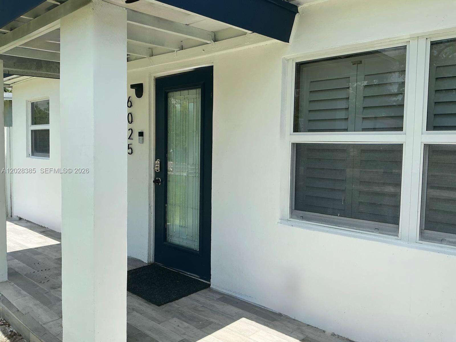 6025 40th St, Miramar, FL 33023 - For Sale photo 2