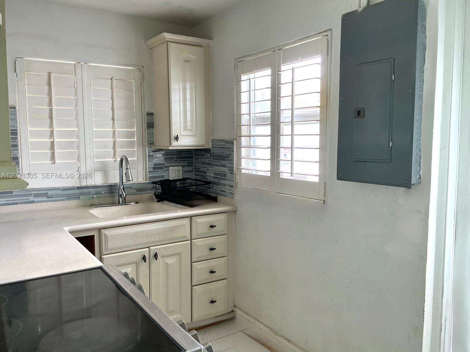 6025 40th St, Miramar, FL 33023 - For Sale photo 12