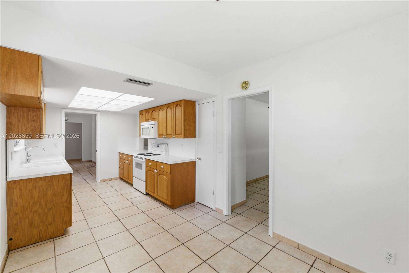 2210 52nd Ave, Hollywood, FL 33021 - For Sale photo 16