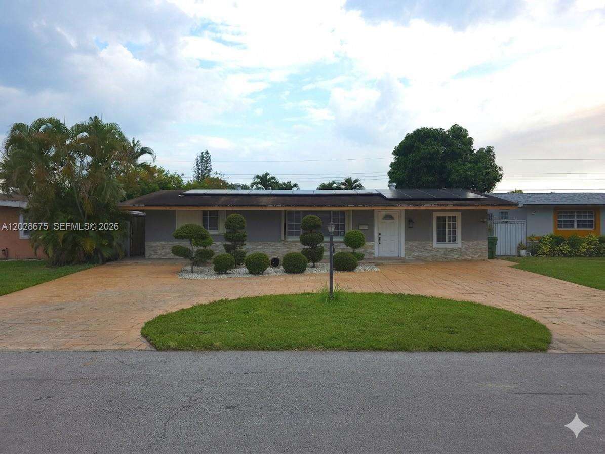 8420 10th St, Pembroke Pines, FL 33024 - For Sale photo 1