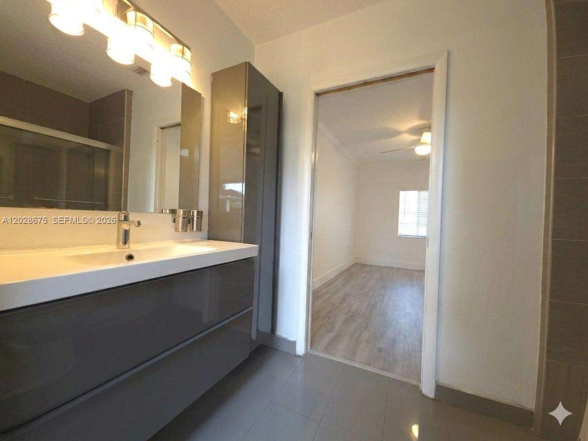 8420 10th St, Pembroke Pines, FL 33024 - For Sale photo 24
