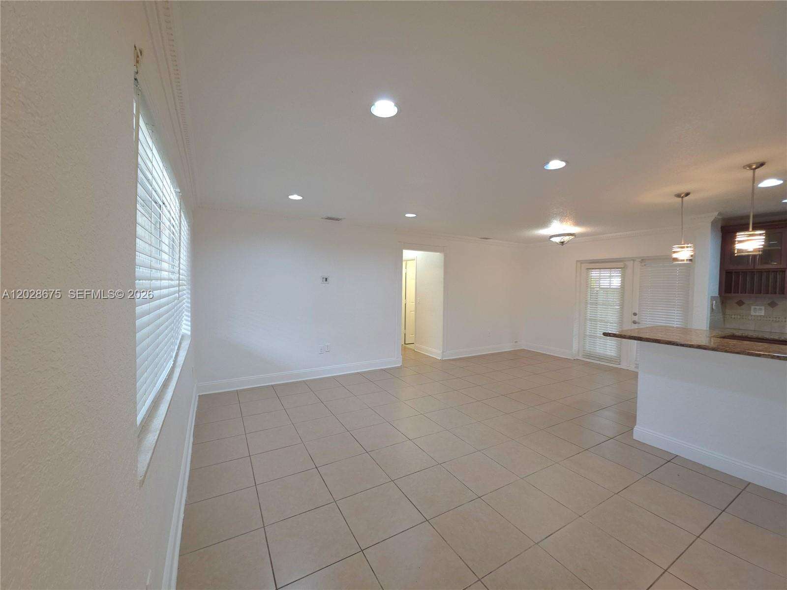 8420 10th St, Pembroke Pines, FL 33024 - For Sale photo 5