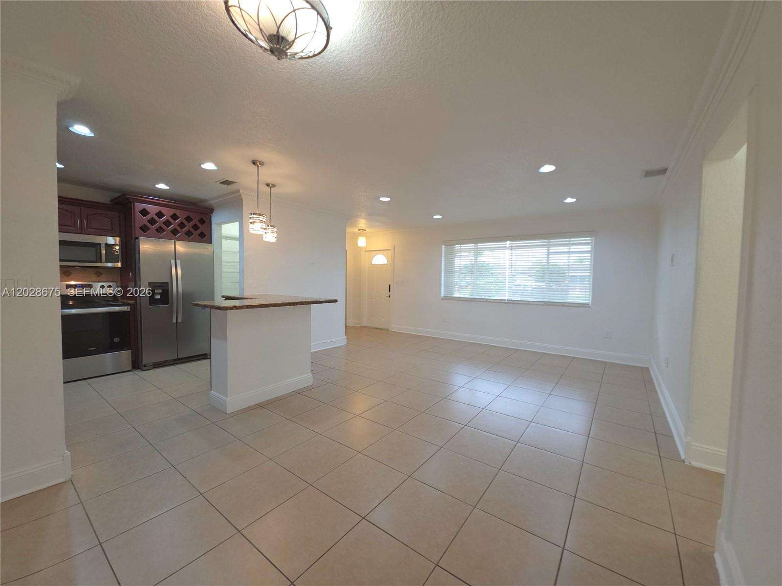 8420 10th St, Pembroke Pines, FL 33024 - For Sale photo 7
