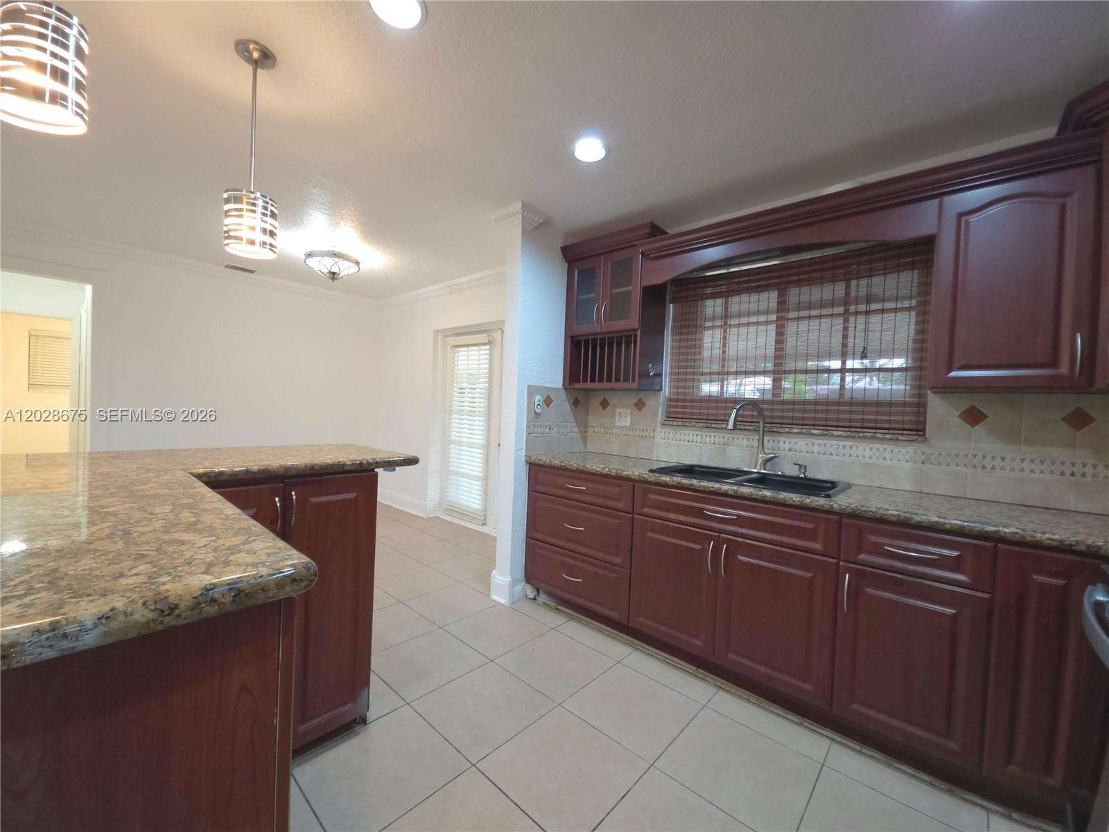 8420 10th St, Pembroke Pines, FL 33024 - For Sale photo 10