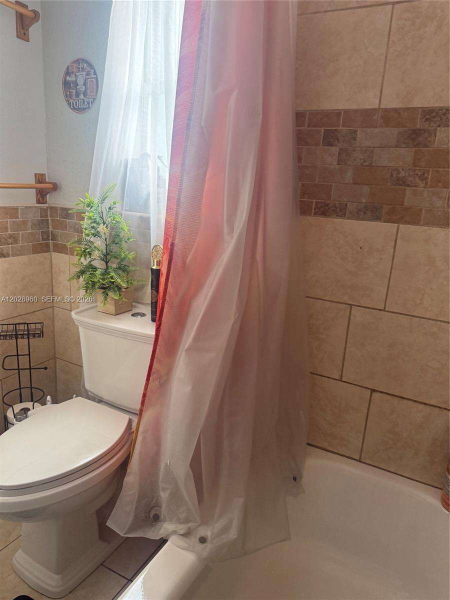 1741 92nd St, Miami, FL 33147 - For Sale photo 8