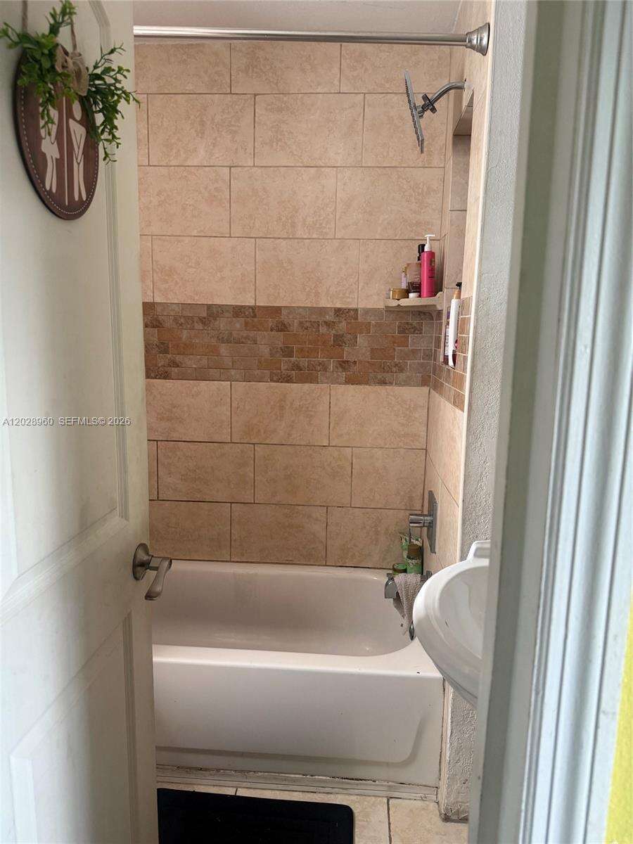 1741 92nd St, Miami, FL 33147 - For Sale photo 9