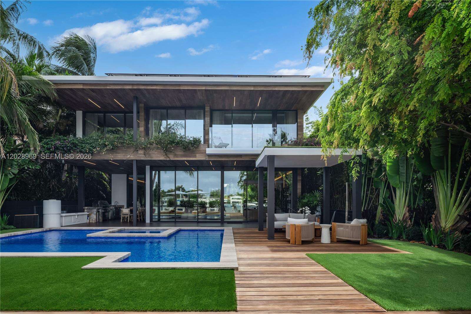 508 Dilido Dr, Miami Beach, FL 33139 - For Sale photo 1