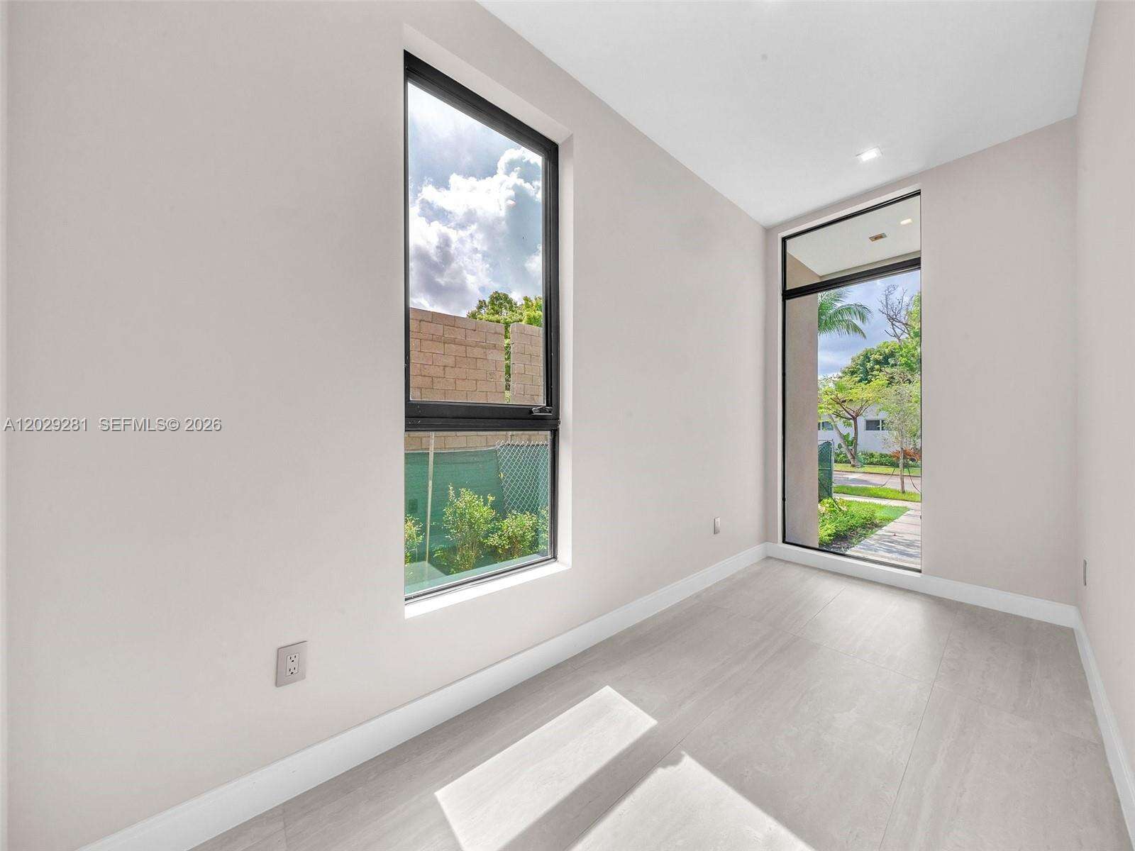 1637 Monroe St, Hollywood, FL 33020 - For Sale photo 22