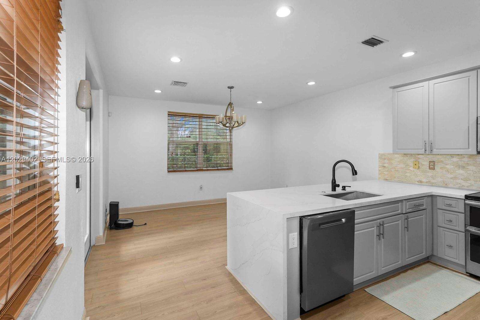 Homestead, FL 33035 - For Sale photo 8