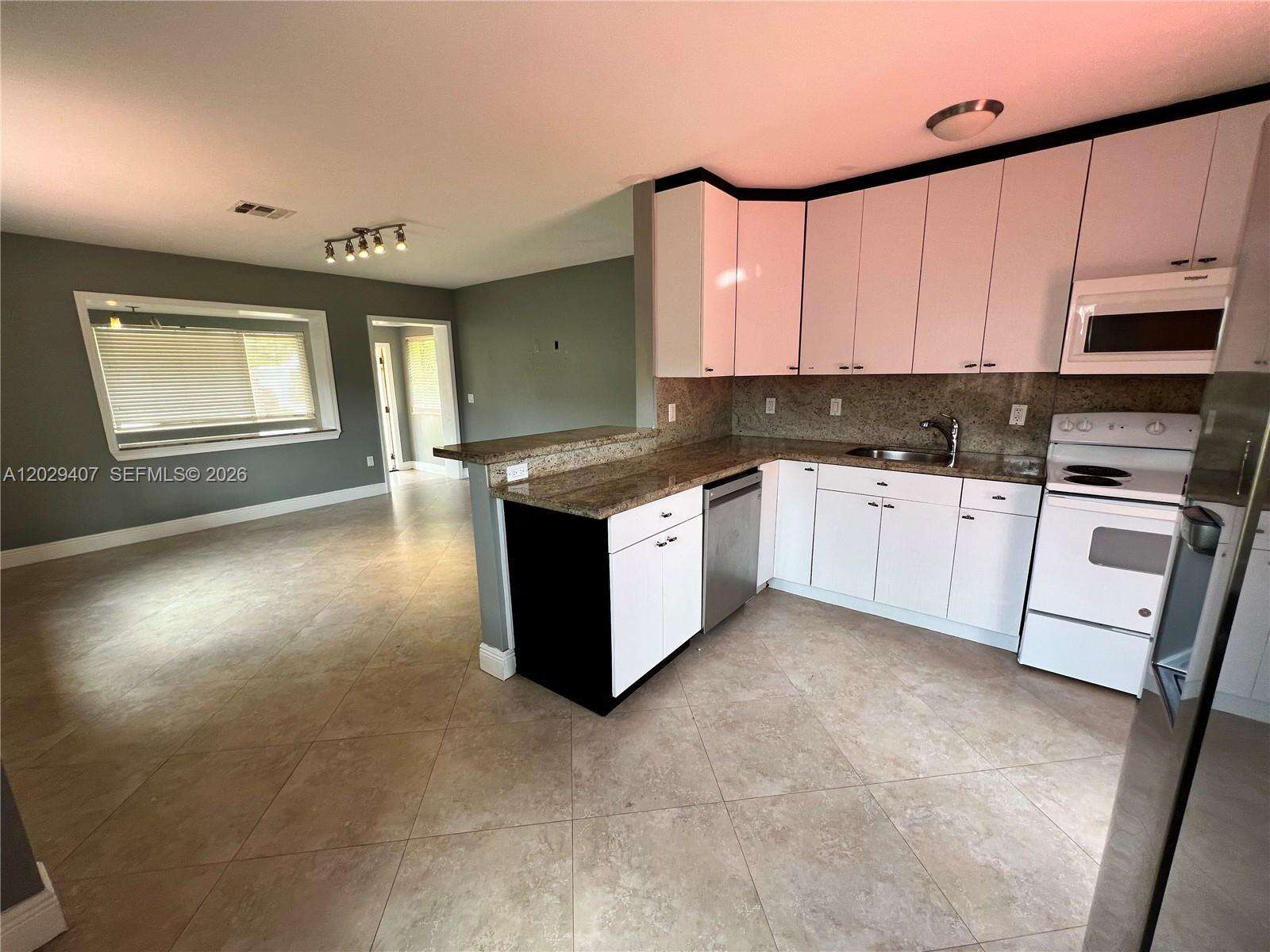2502 Dewey St, Hollywood, FL 33020 - For Sale photo 4