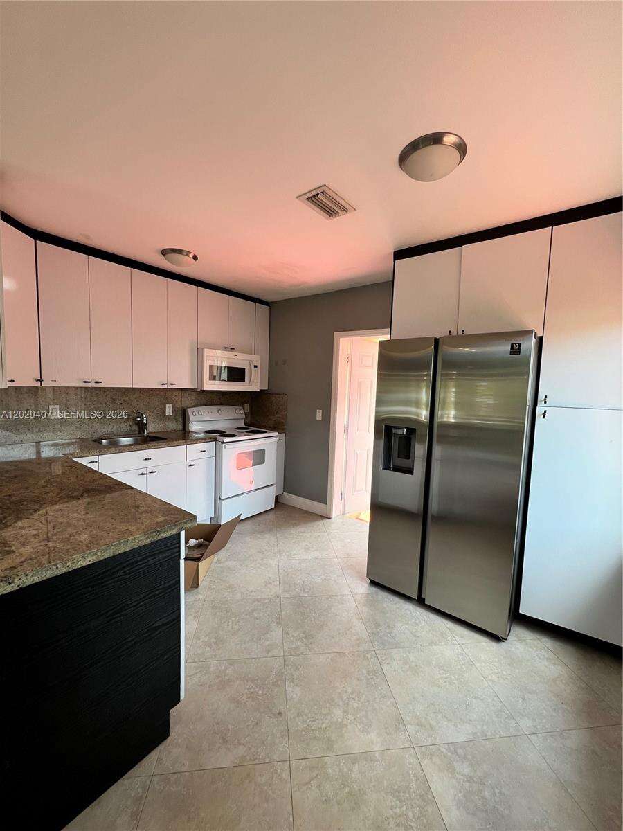2502 Dewey St, Hollywood, FL 33020 - For Sale photo 7