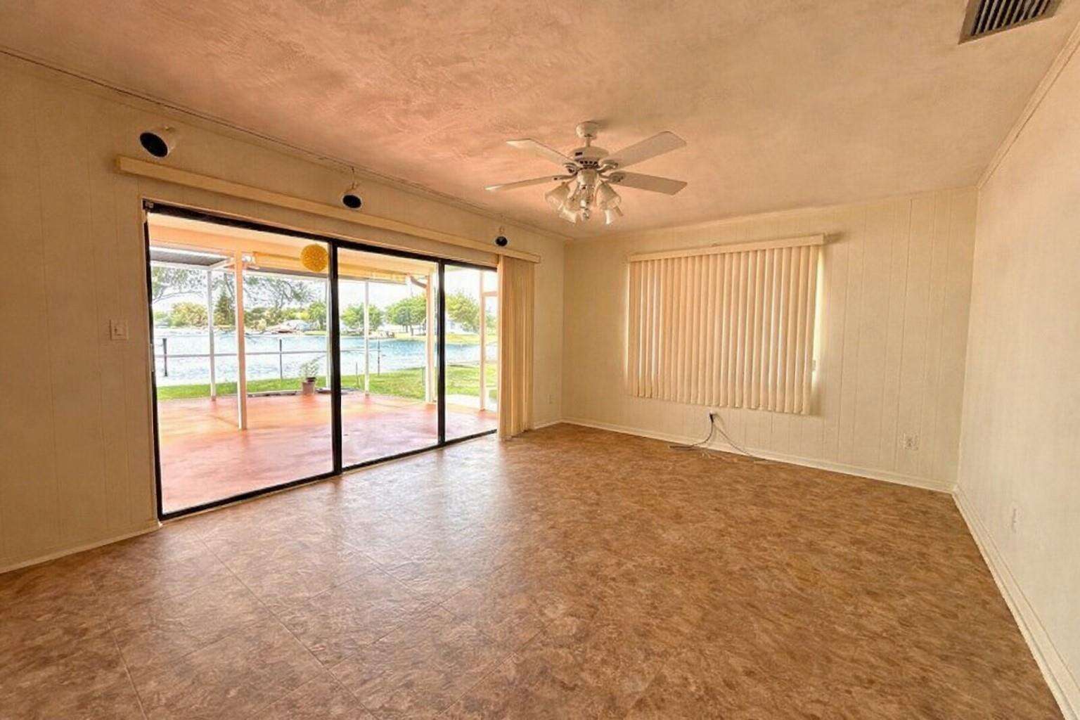 2000 86th, Pembroke Pines, FL 33024 - For Sale photo 14