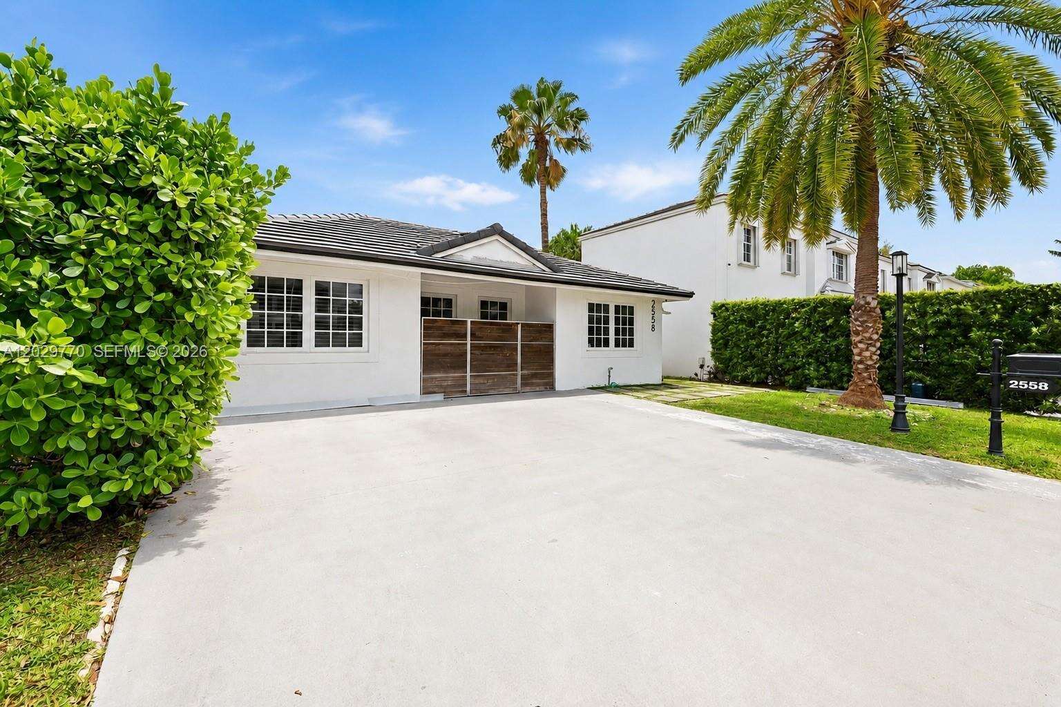 2558 206th Ter, Aventura, FL 33180 - For Sale photo 1