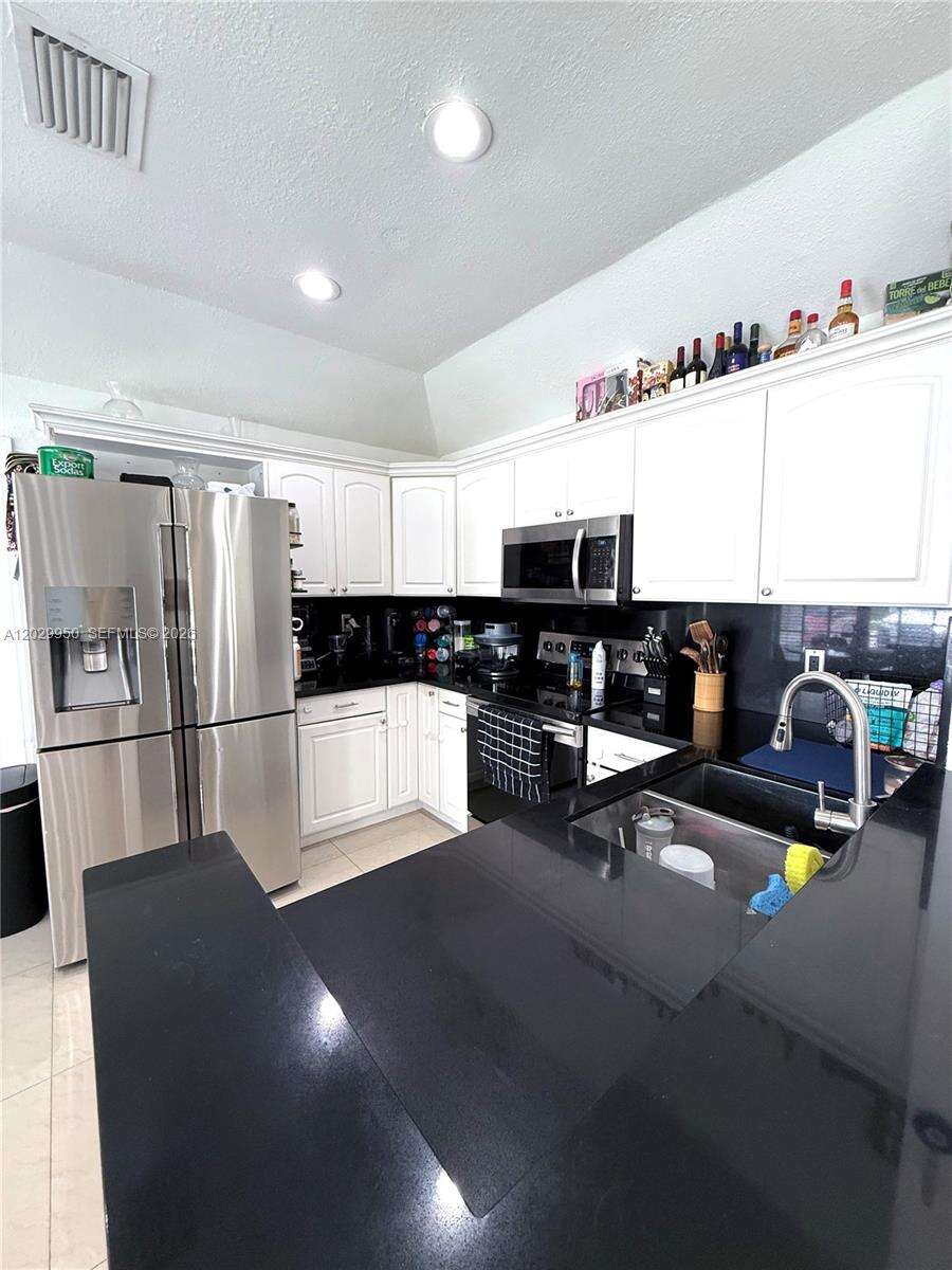 1071 86th Ave, Pembroke Pines, FL 33025 - For Sale photo 15