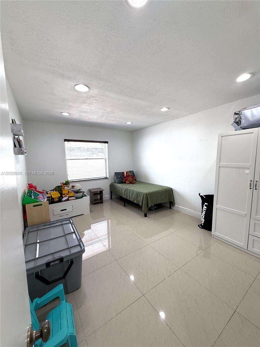 1071 86th Ave, Pembroke Pines, FL 33025 - For Sale photo 18