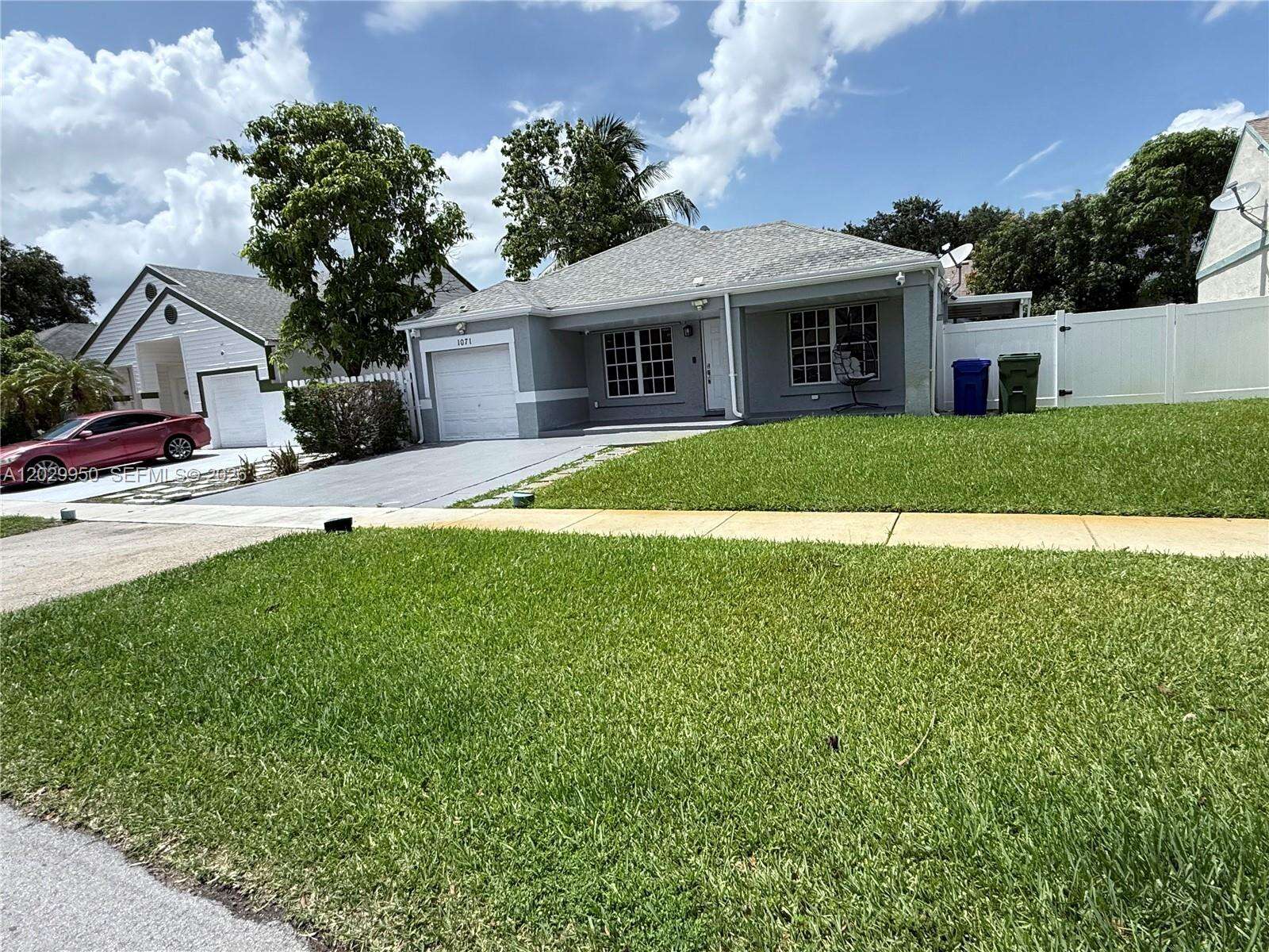 1071 86th Ave, Pembroke Pines, FL 33025 - For Sale photo 3