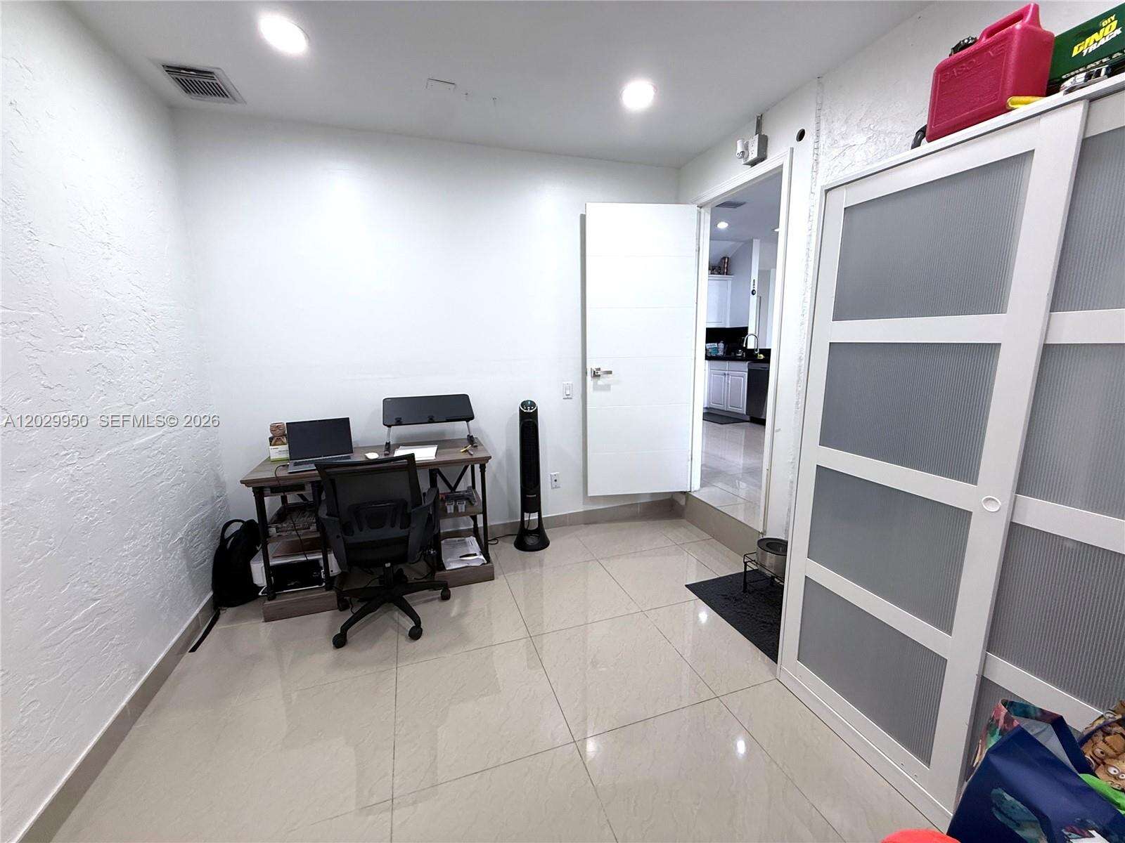 1071 86th Ave, Pembroke Pines, FL 33025 - For Sale photo 36