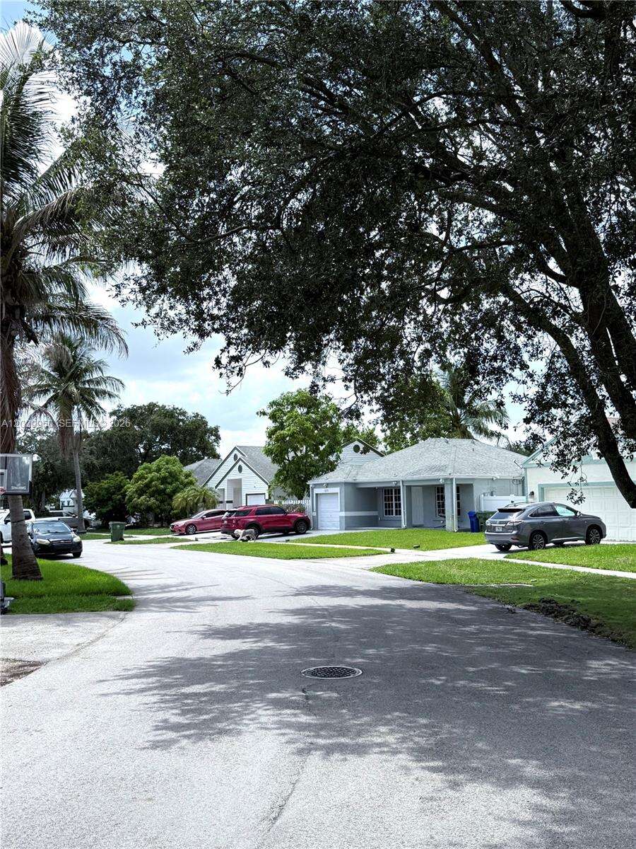 1071 86th Ave, Pembroke Pines, FL 33025 - For Sale photo 50