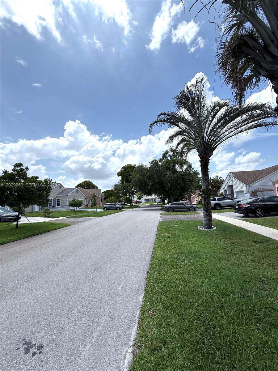 1071 86th Ave, Pembroke Pines, FL 33025 - For Sale photo 52