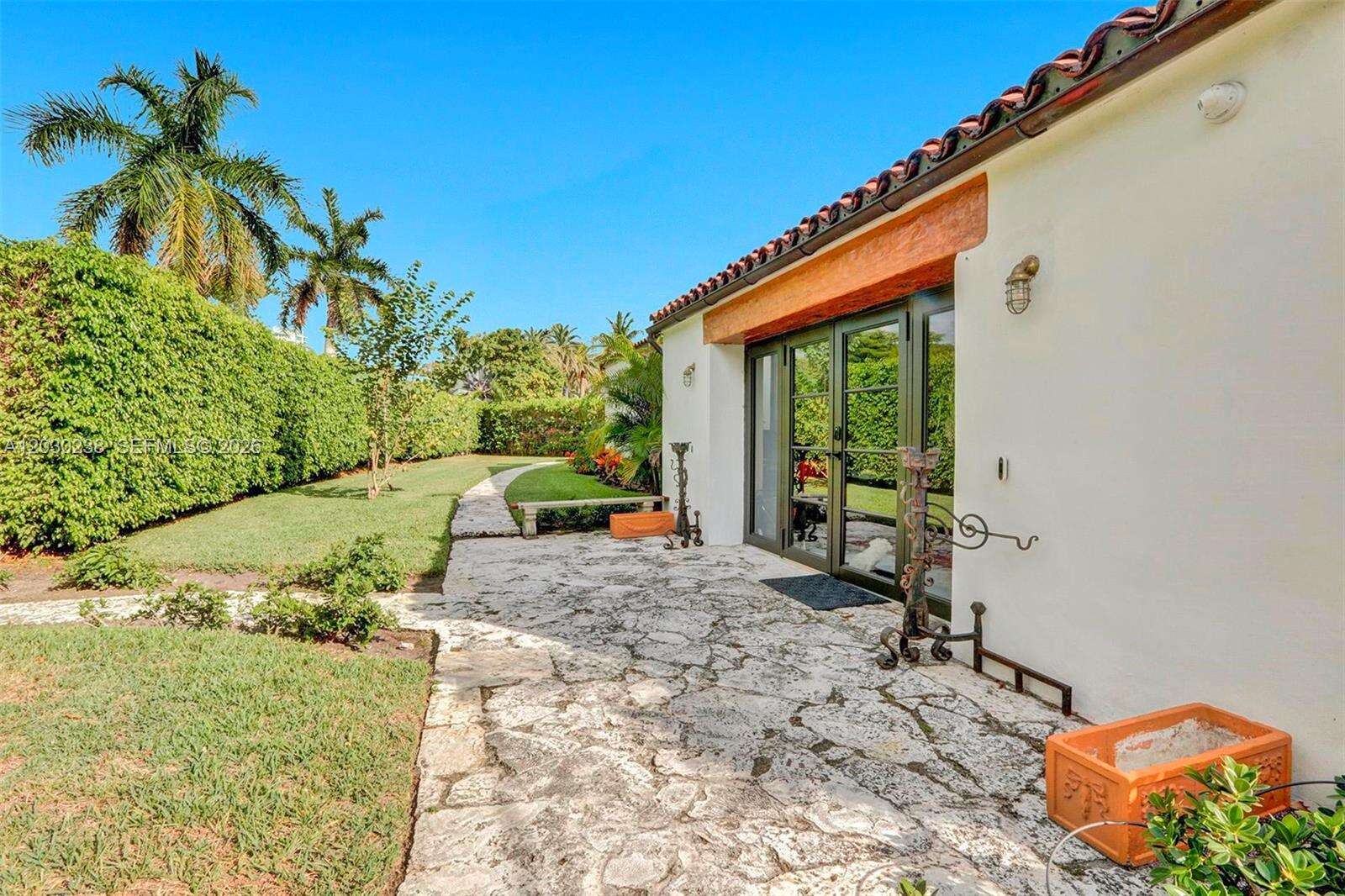 6350 Pinetree Dr, Miami Beach, FL 33141 - For Sale photo 1
