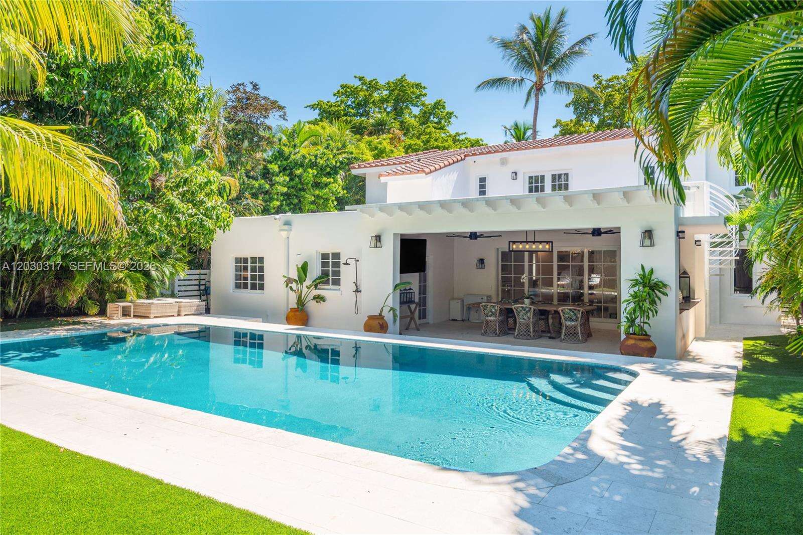 5236 Pine Tree Dr, Miami Beach, FL 33140 - For Sale photo 1