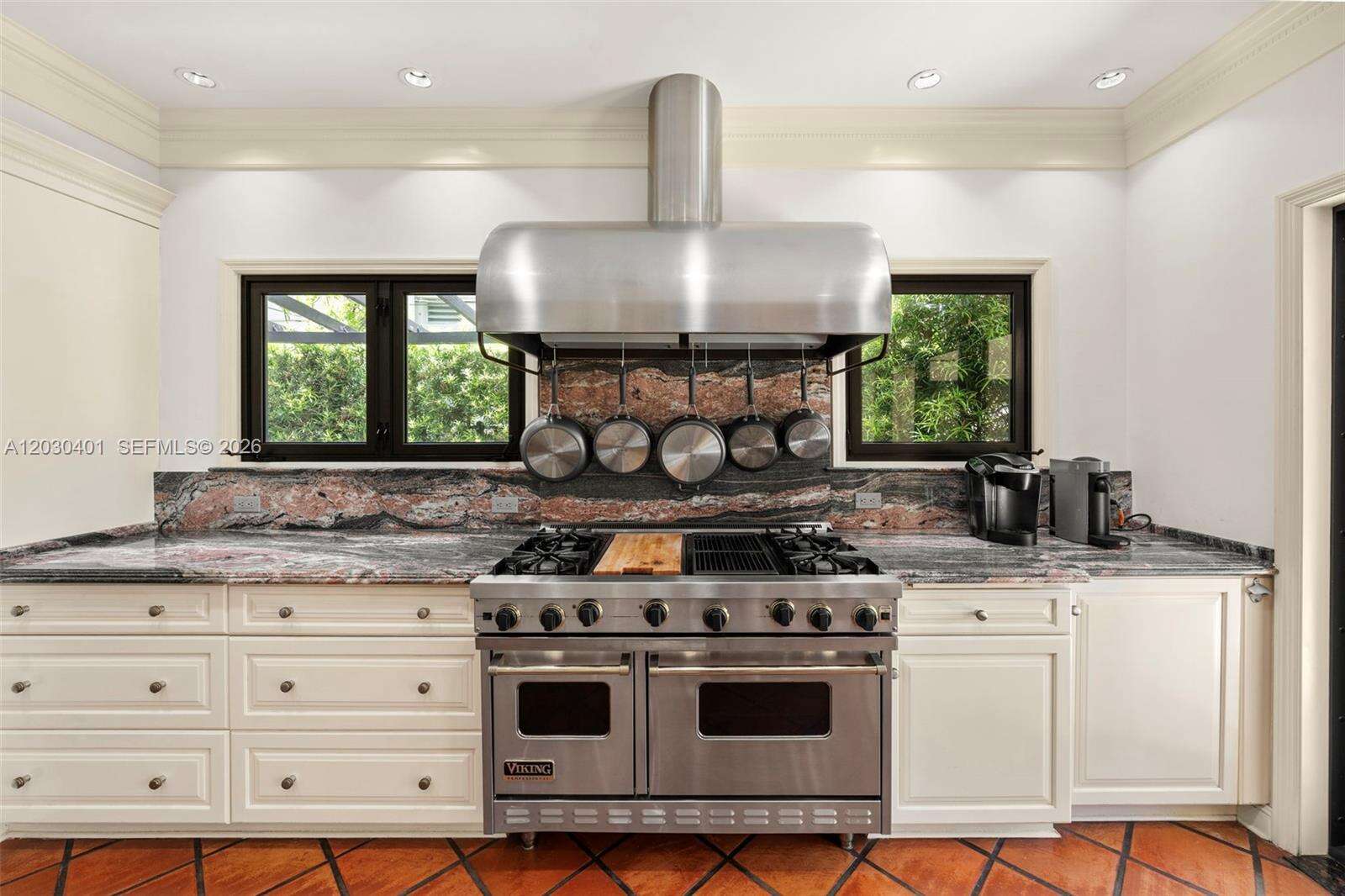 5860 Pine Tree Dr, Miami Beach, FL 33140 - For Sale photo 42