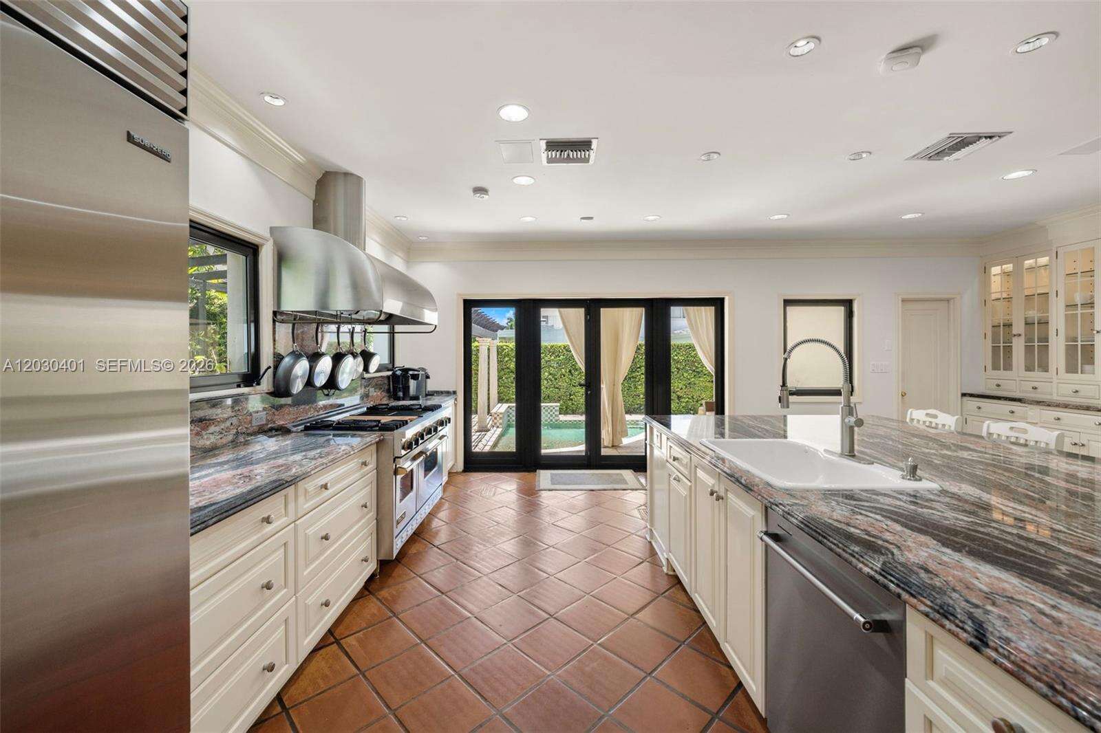 5860 Pine Tree Dr, Miami Beach, FL 33140 - For Sale photo 43