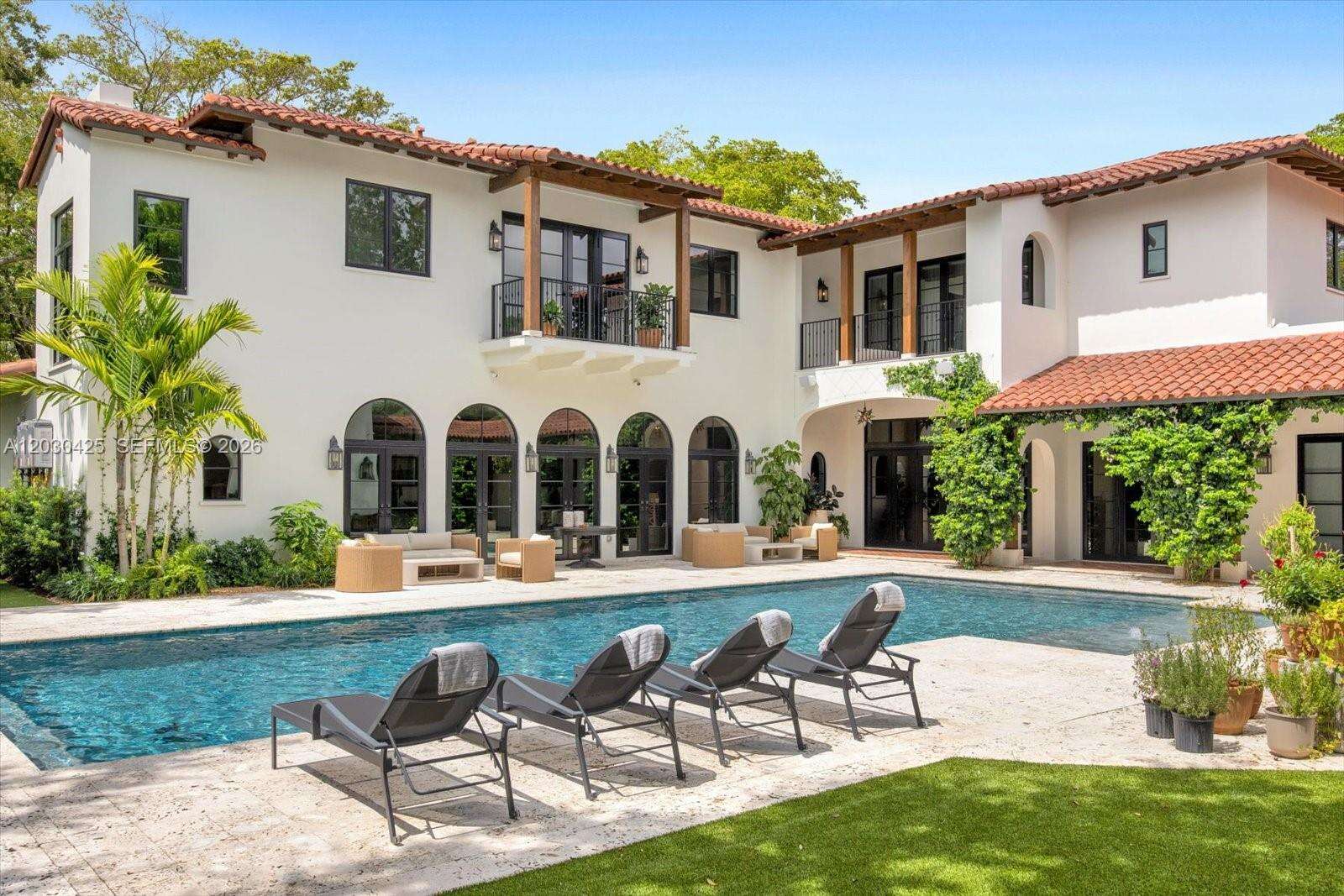 545 San Antonio Ave, Coral Gables, FL 33146 - For Sale photo 2