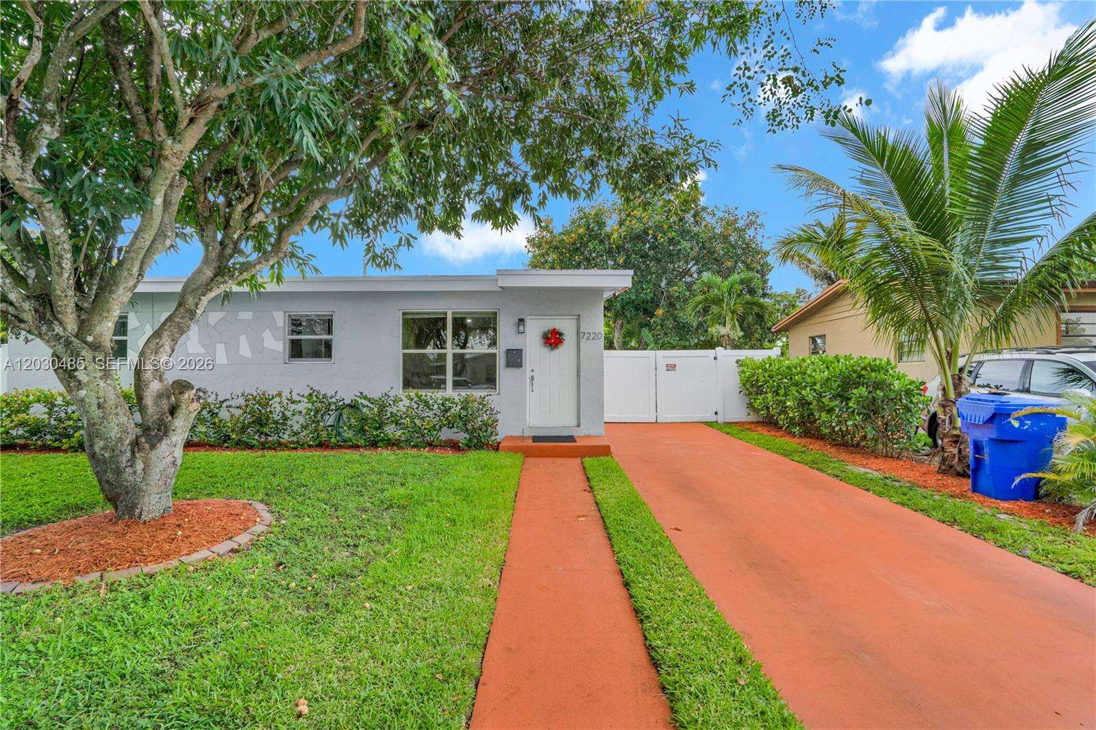 7220 Arthur St, Hollywood, FL 33024 - For Sale photo 3