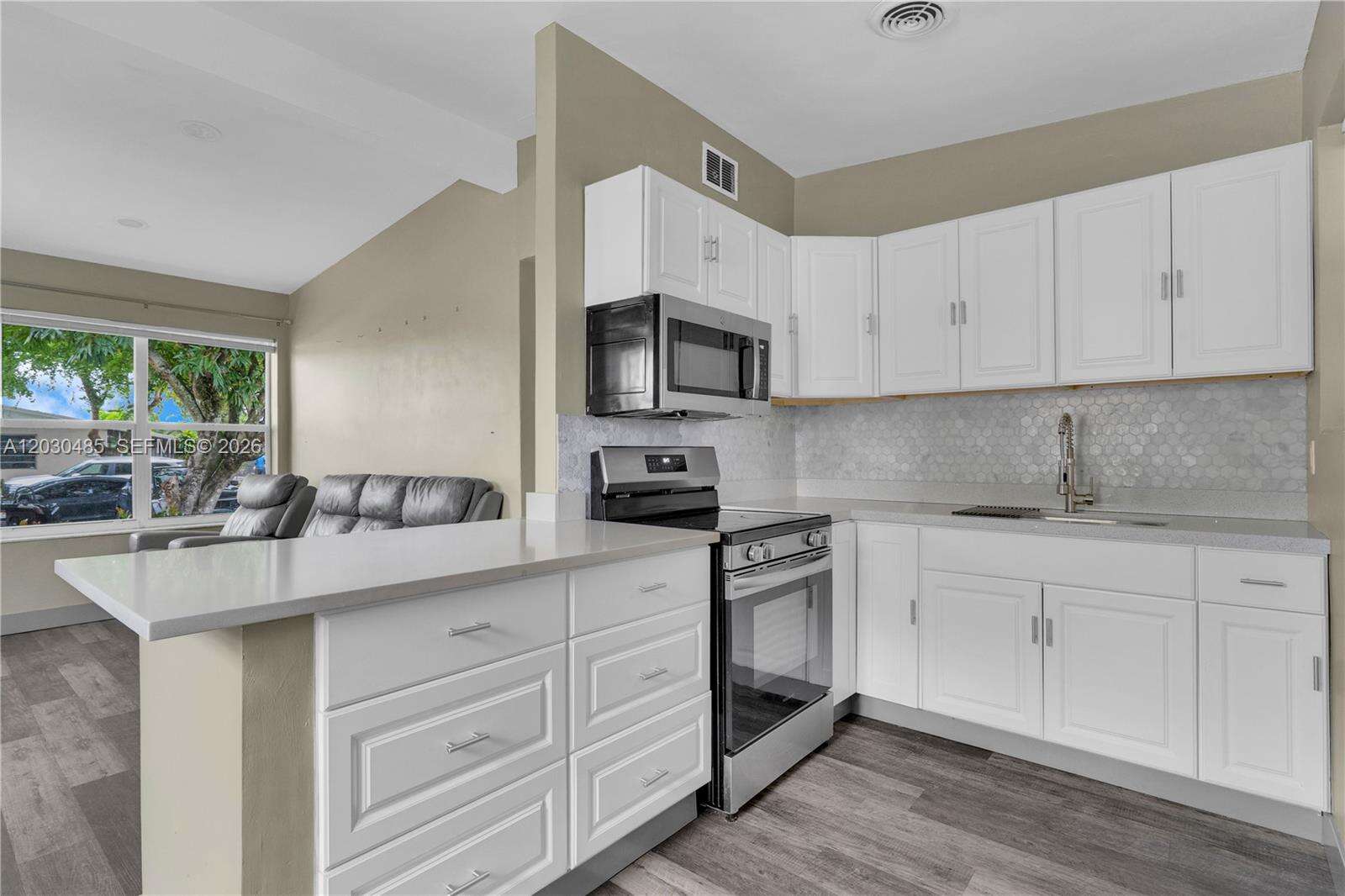 7220 Arthur St, Hollywood, FL 33024 - For Sale photo 6