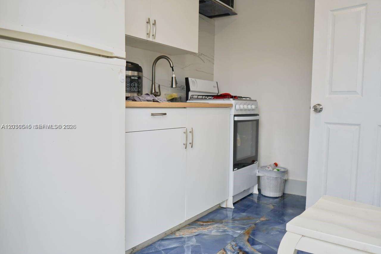2500 91st St, Miami, FL 33147 - For Sale photo 8
