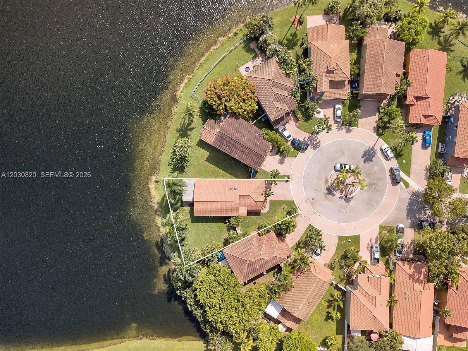 10627 7th St, Pembroke Pines, FL 33026 - For Sale photo 12