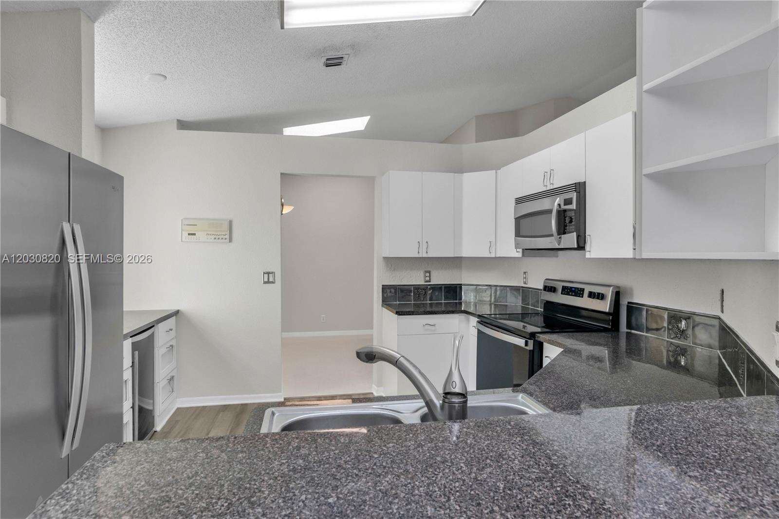 10627 7th St, Pembroke Pines, FL 33026 - For Sale photo 17