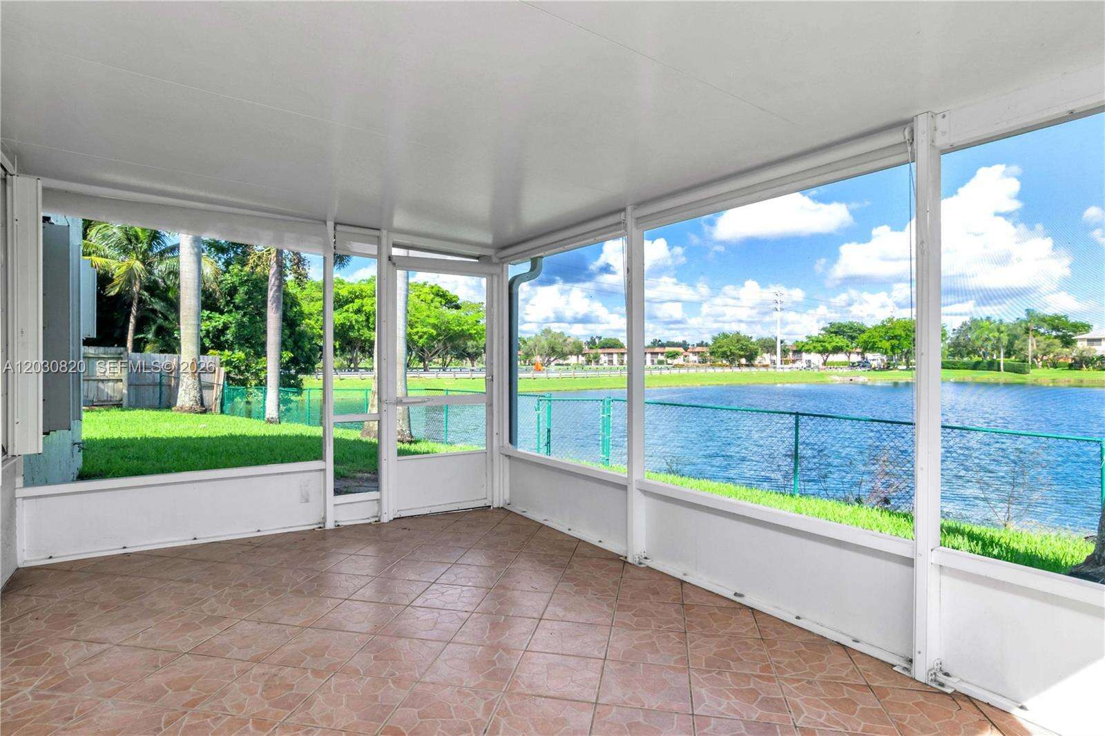 10627 7th St, Pembroke Pines, FL 33026 - For Sale photo 3