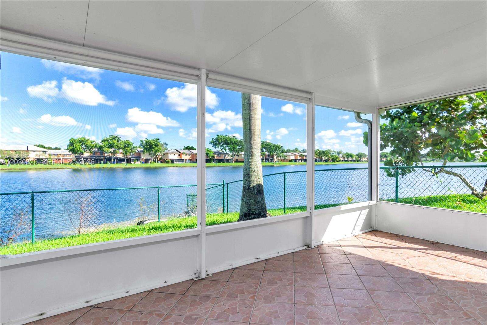 10627 7th St, Pembroke Pines, FL 33026 - For Sale photo 4