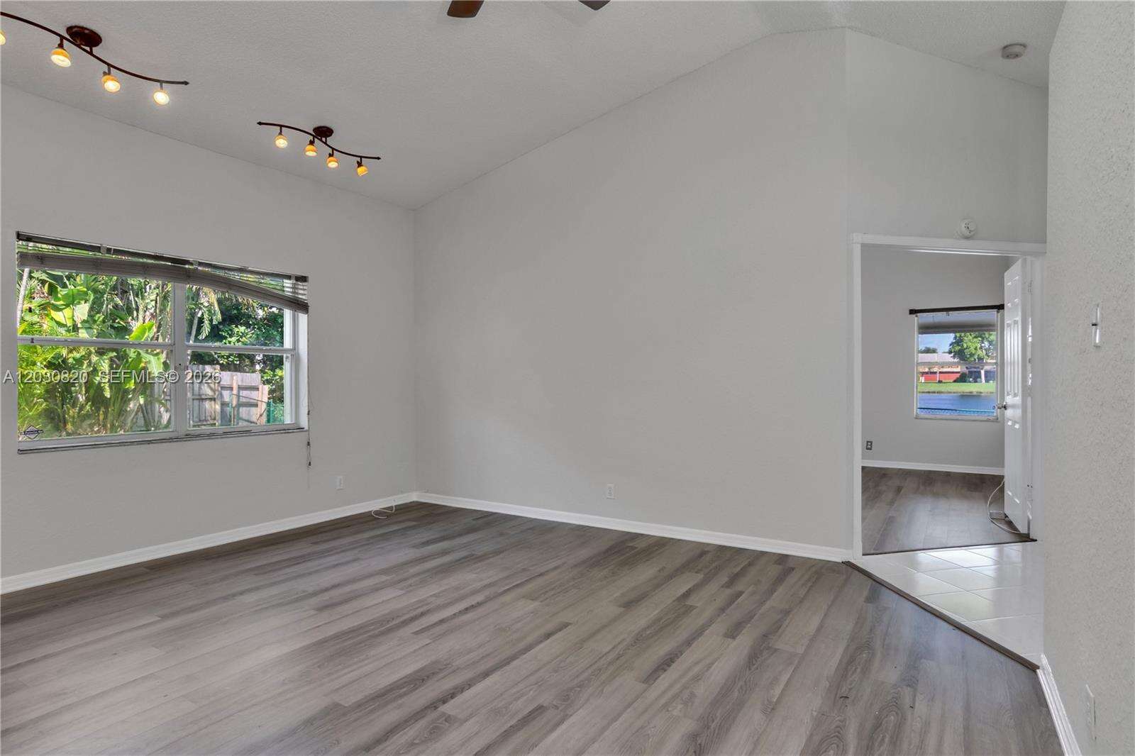 10627 7th St, Pembroke Pines, FL 33026 - For Sale photo 8
