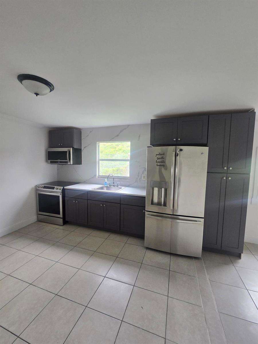 6209 Grant, Hollywood, FL 33024 - For Sale photo 2