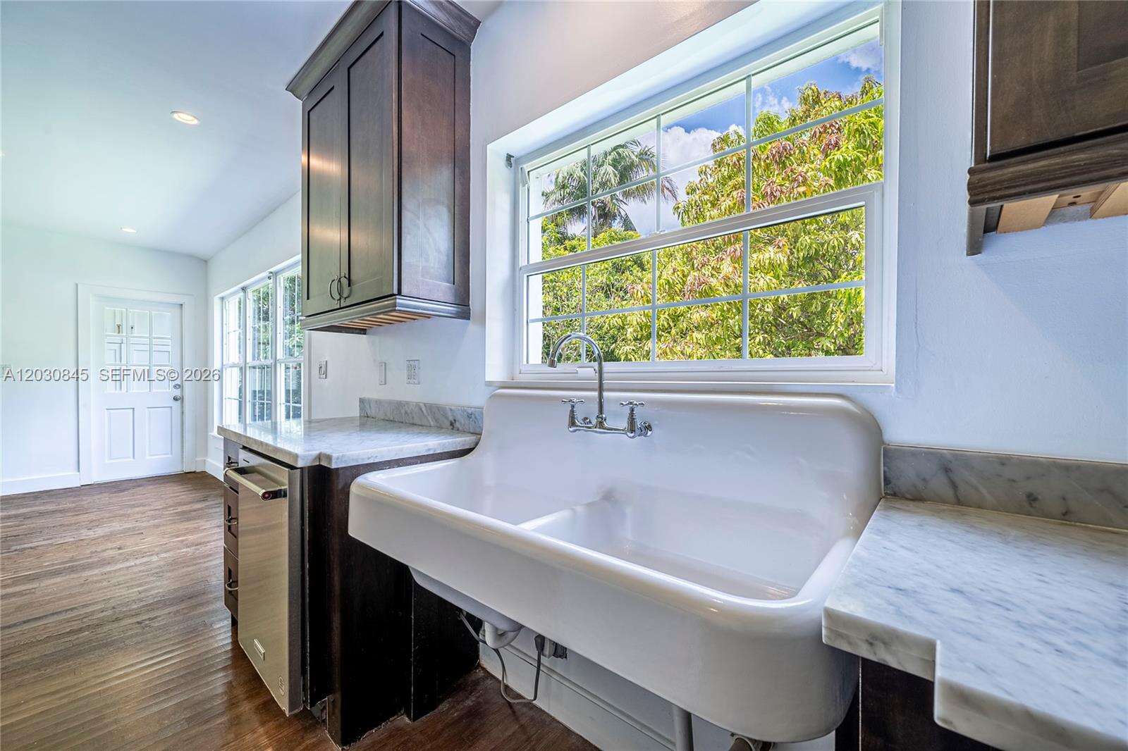 8942 Carlyle Ave, Surfside, FL 33154 - For Sale photo 25