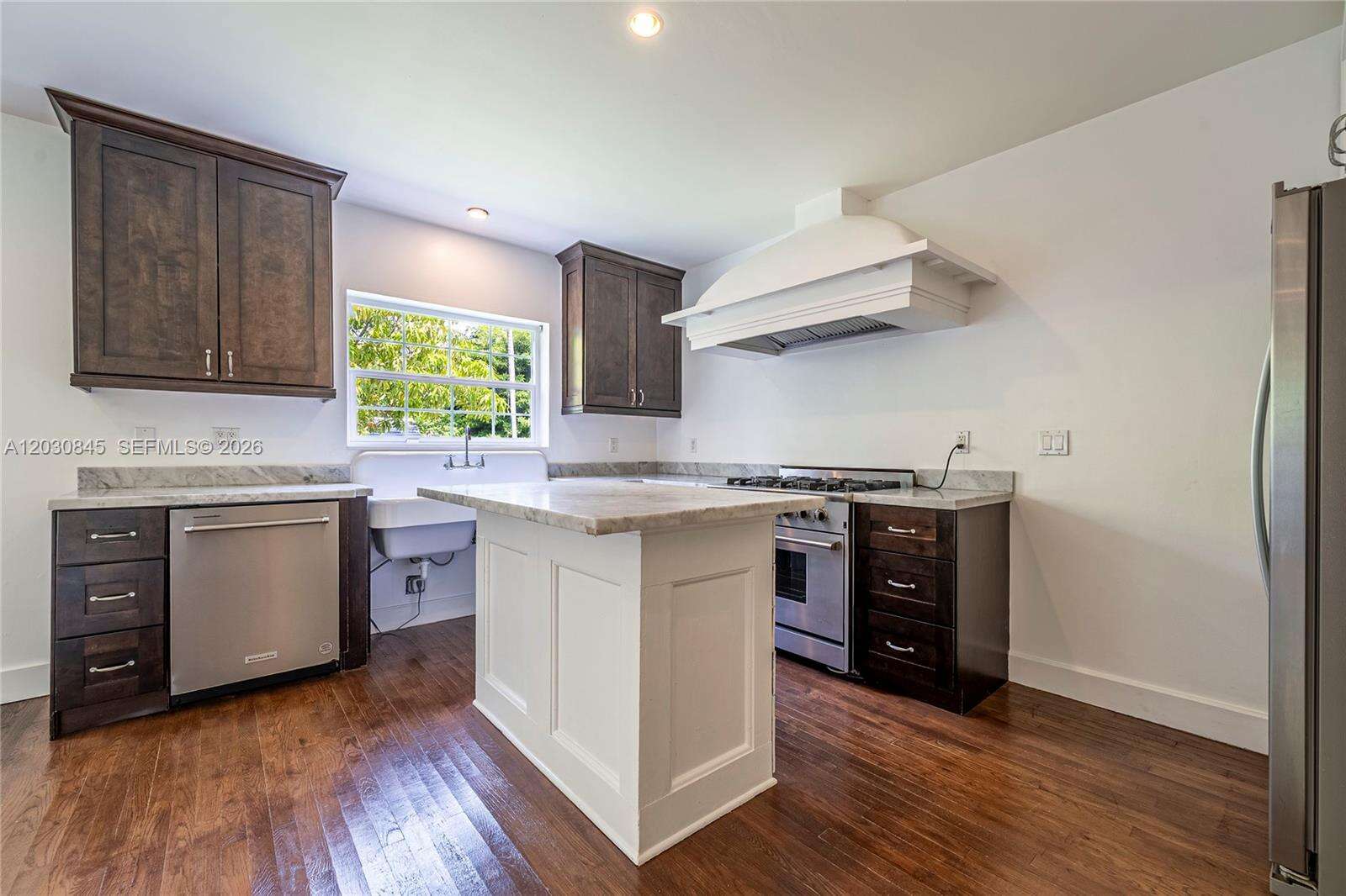 8942 Carlyle Ave, Surfside, FL 33154 - For Sale photo 28