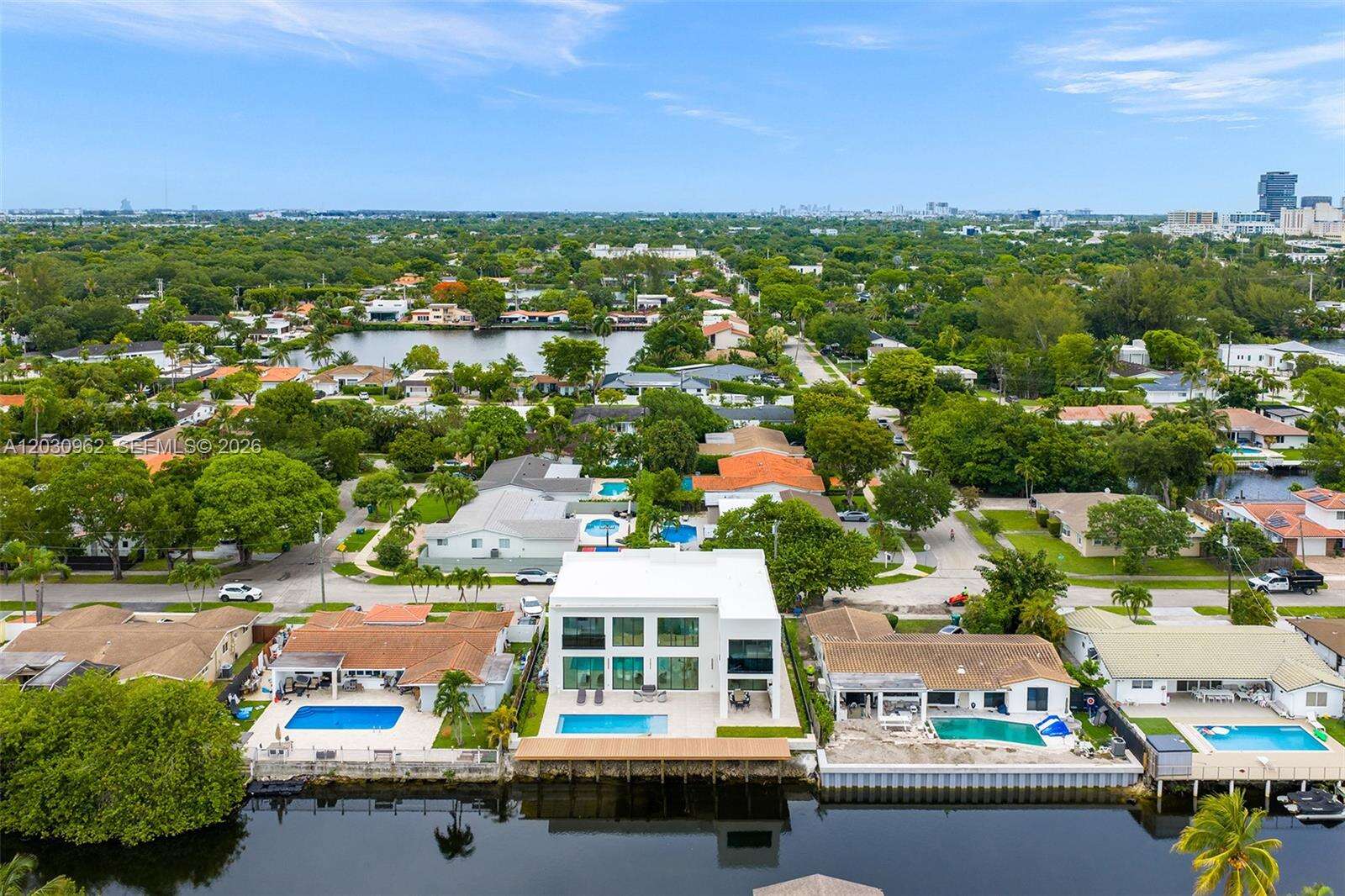 2380 196th St, Miami, FL 33180 - For Sale photo 18