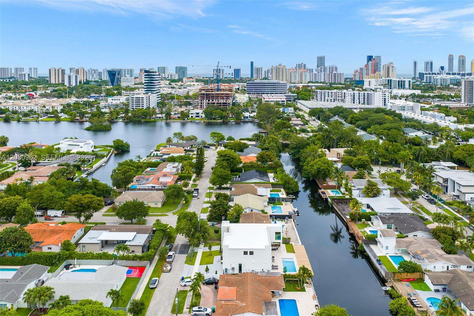 2380 196th St, Miami, FL 33180 - For Sale photo 38