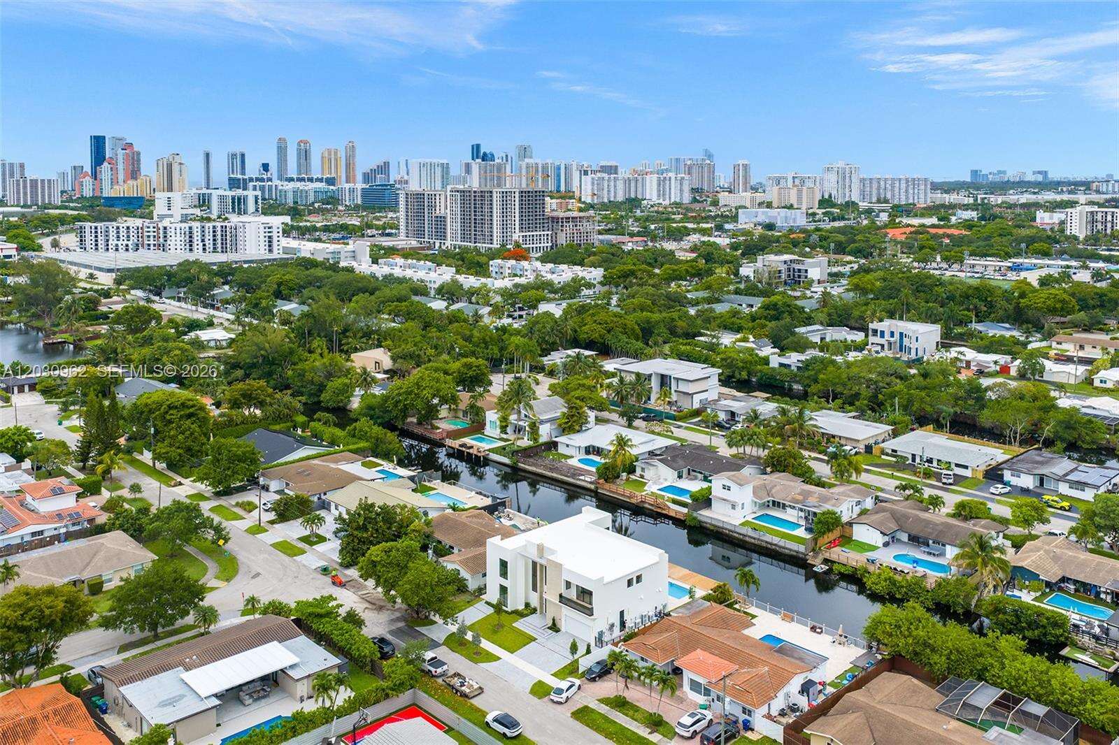 2380 196th St, Miami, FL 33180 - For Sale photo 61