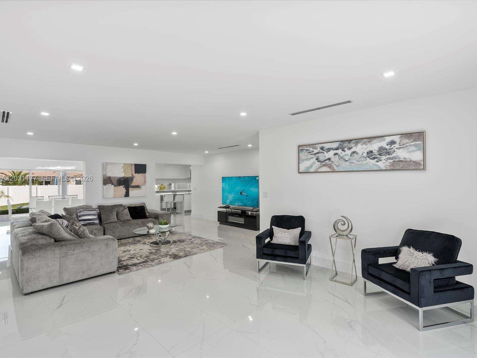 4901 Grant St, Hollywood, FL 33021 - For Sale photo 3