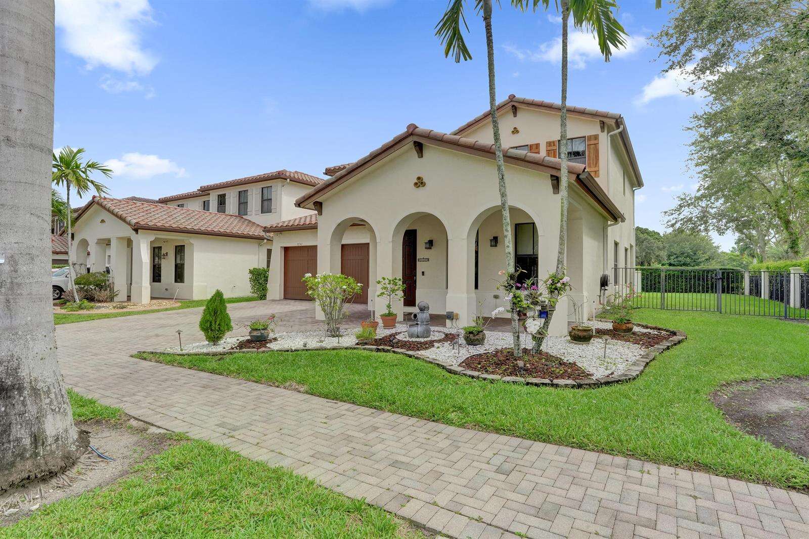 8541 38th, Cooper City, FL 33024 - For Sale photo 1