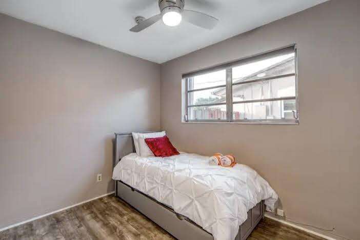 2200 47th, Hollywood, FL 33021 - For Sale photo 13