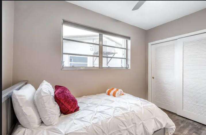2200 47th, Hollywood, FL 33021 - For Sale photo 14