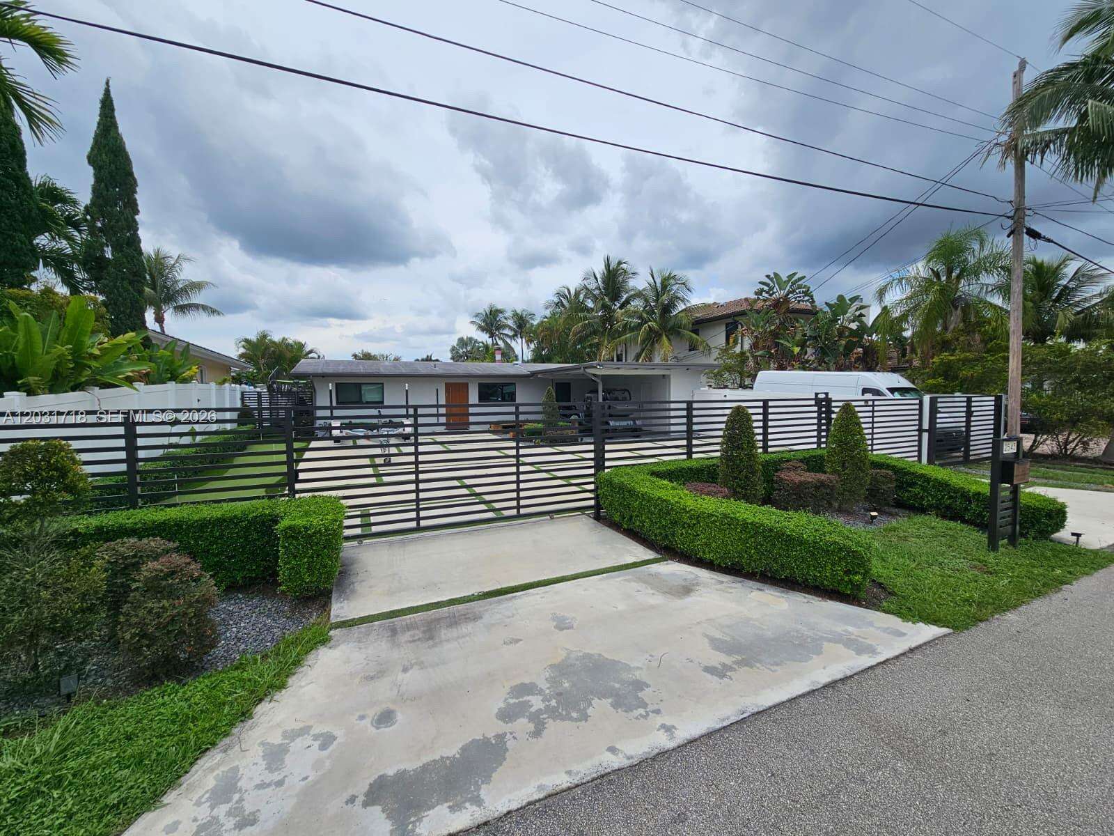 2543 Gulfstream Ln, Fort Lauderdale, FL 33312 - For Sale photo 2