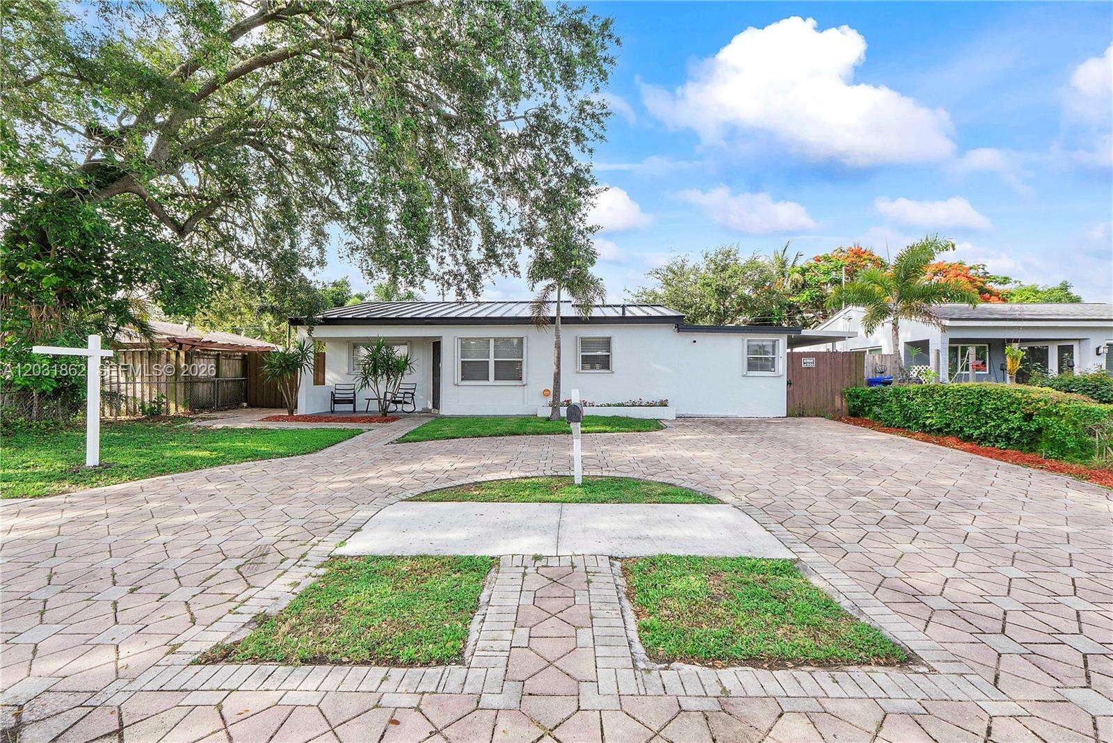 6810 Douglas St, Hollywood, FL 33024 - For Sale photo 3