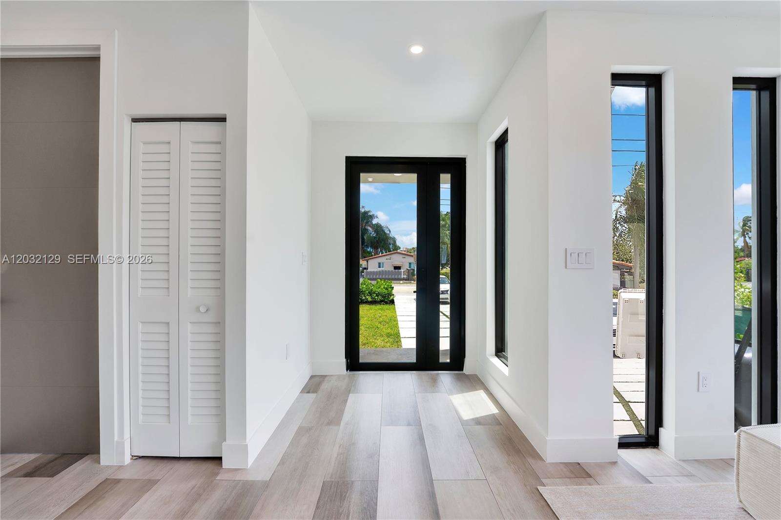 2665 Johnson St, Hollywood, FL 33020 - For Sale photo 2
